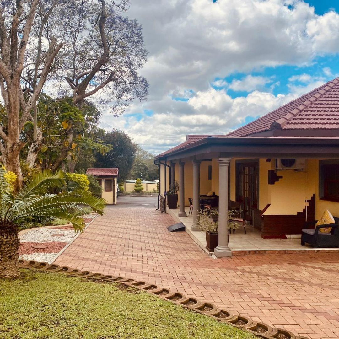 Madlula'S Guesthouse Pietermaritzburg Exterior foto