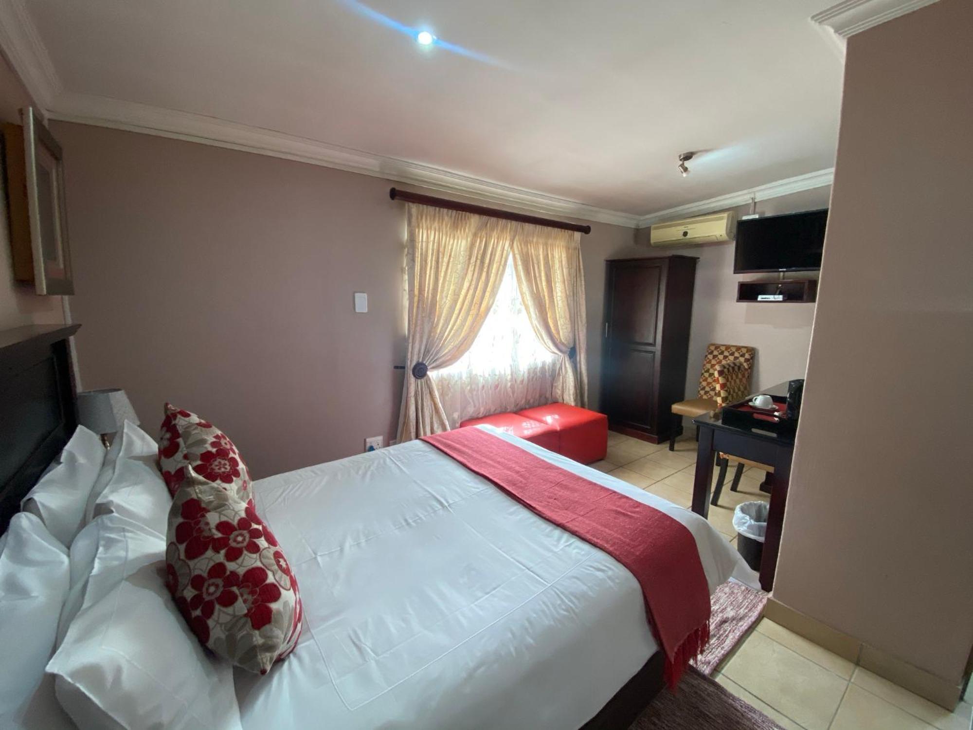 Madlula'S Guesthouse Pietermaritzburg Exterior foto