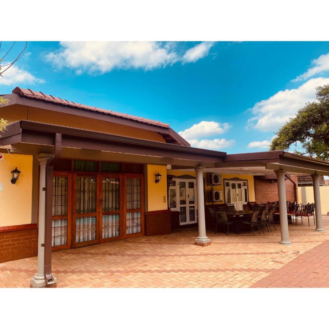 Madlula'S Guesthouse Pietermaritzburg Exterior foto