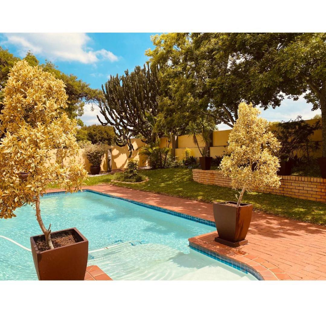 Madlula'S Guesthouse Pietermaritzburg Exterior foto
