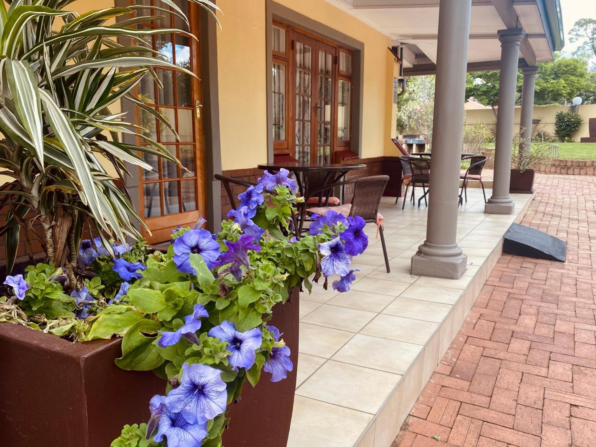 Madlula'S Guesthouse Pietermaritzburg Exterior foto